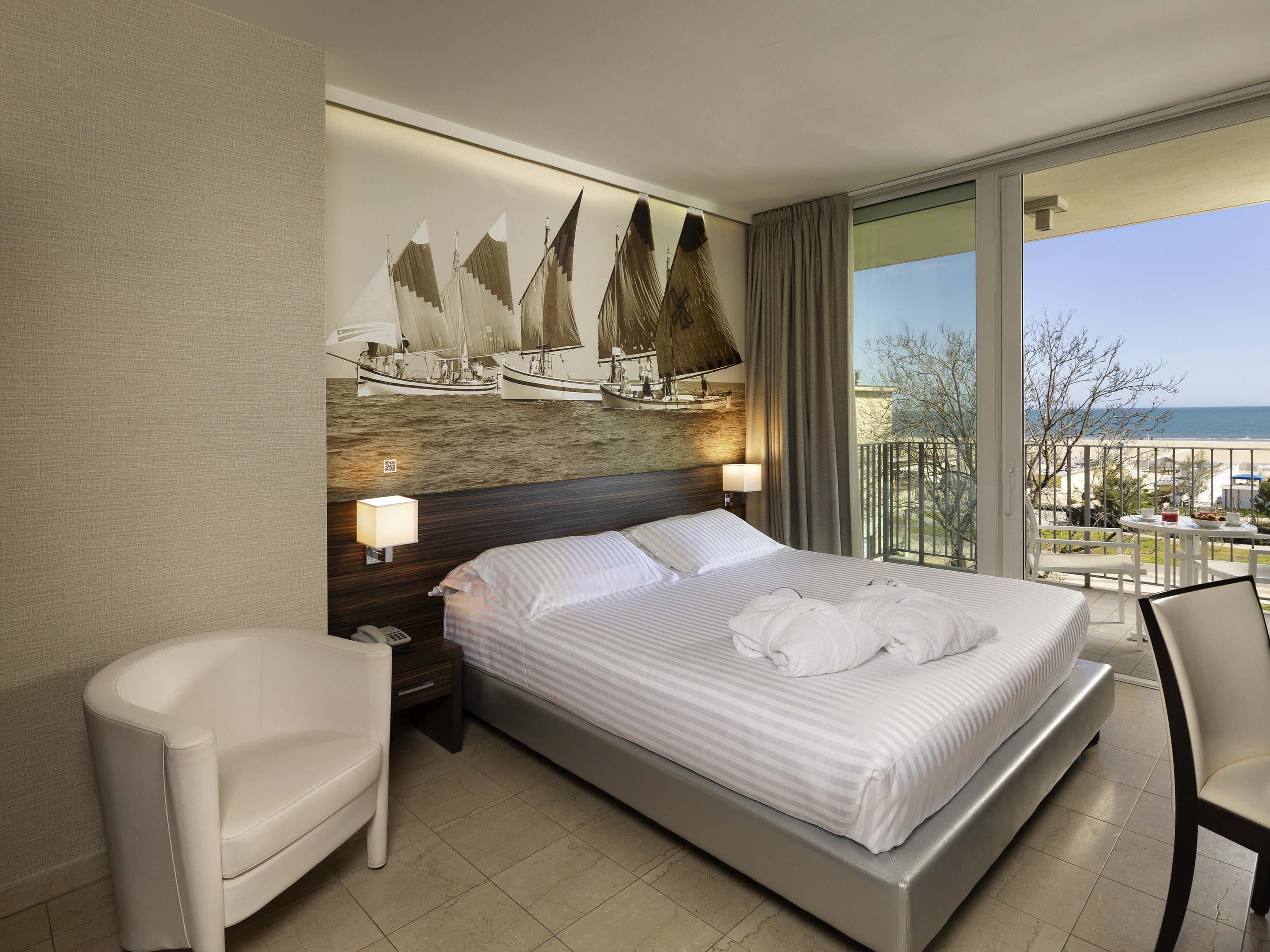 Mercure Rimini Lungomare - photo