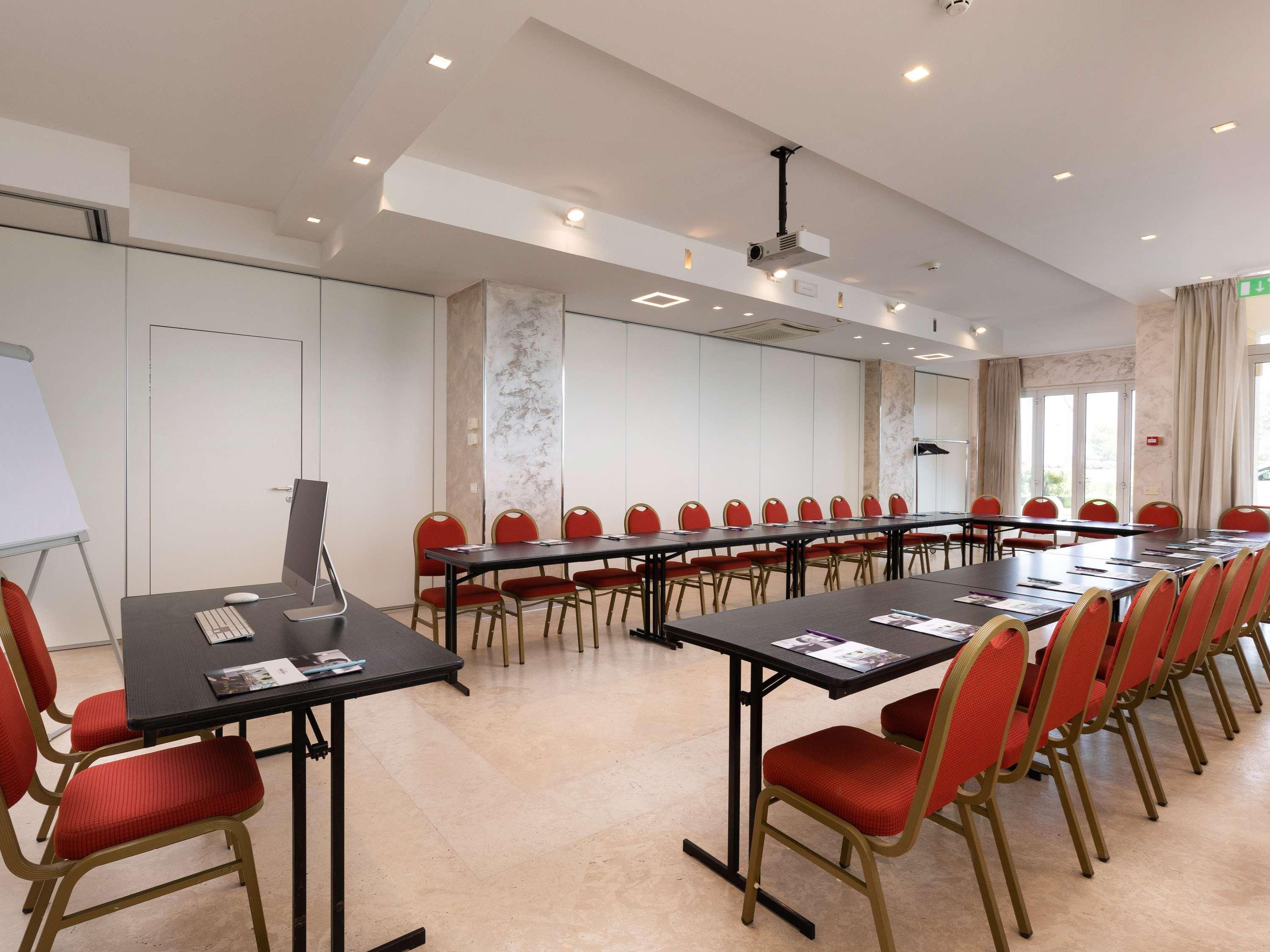 Mercure Rimini Lungomare - photo