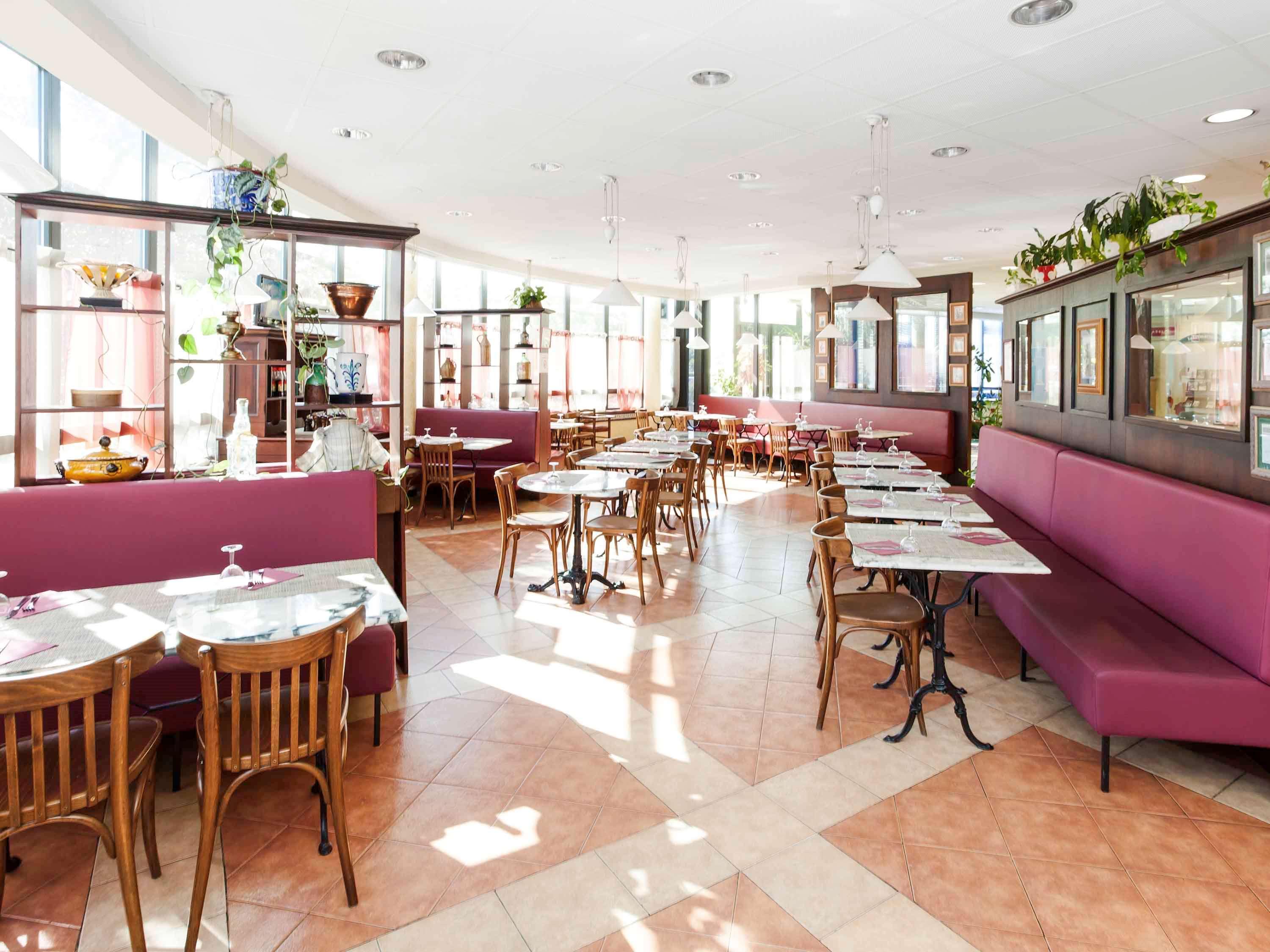 ibis Valladolid by null