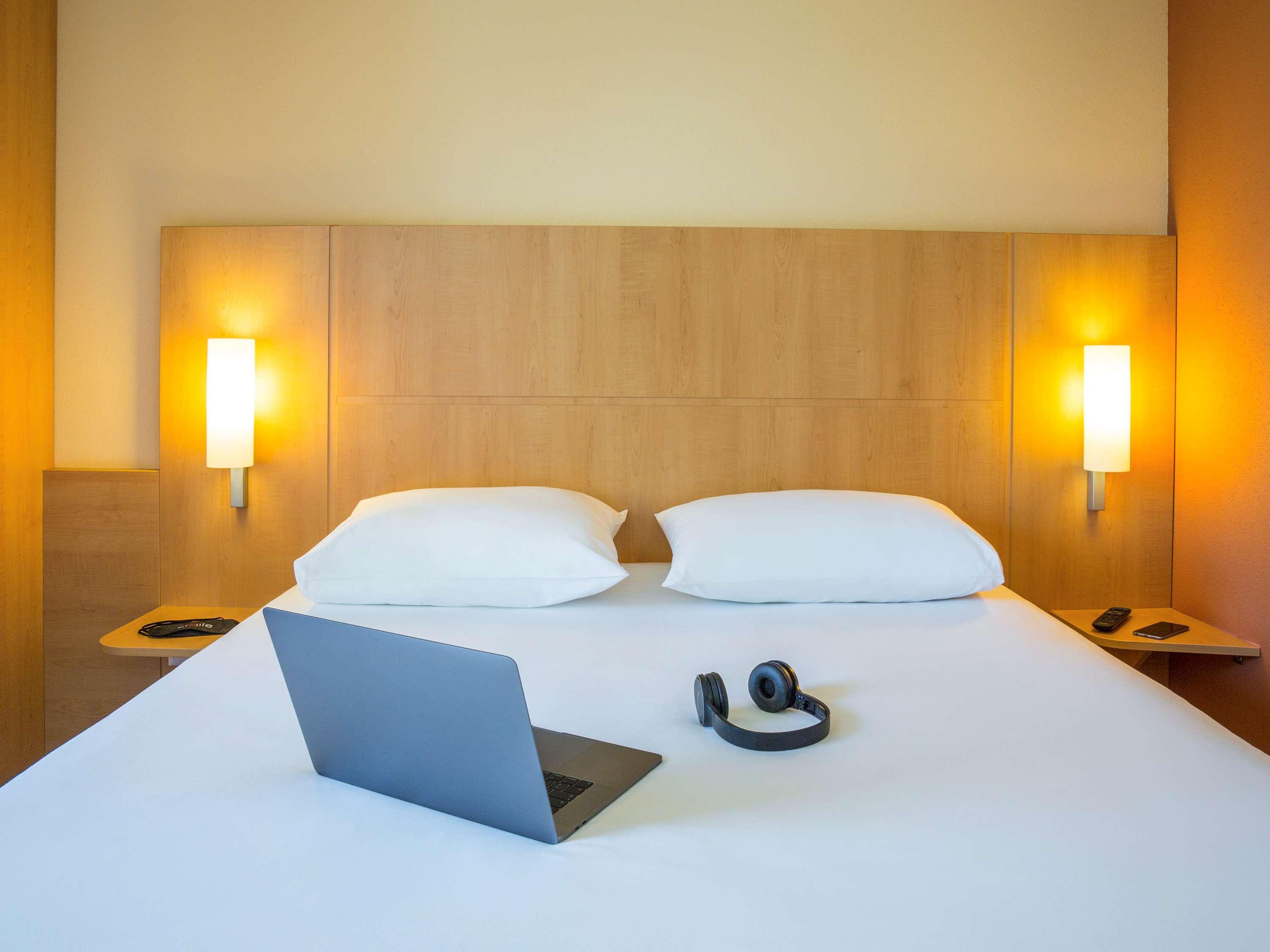 ibis Lausanne Centre by null