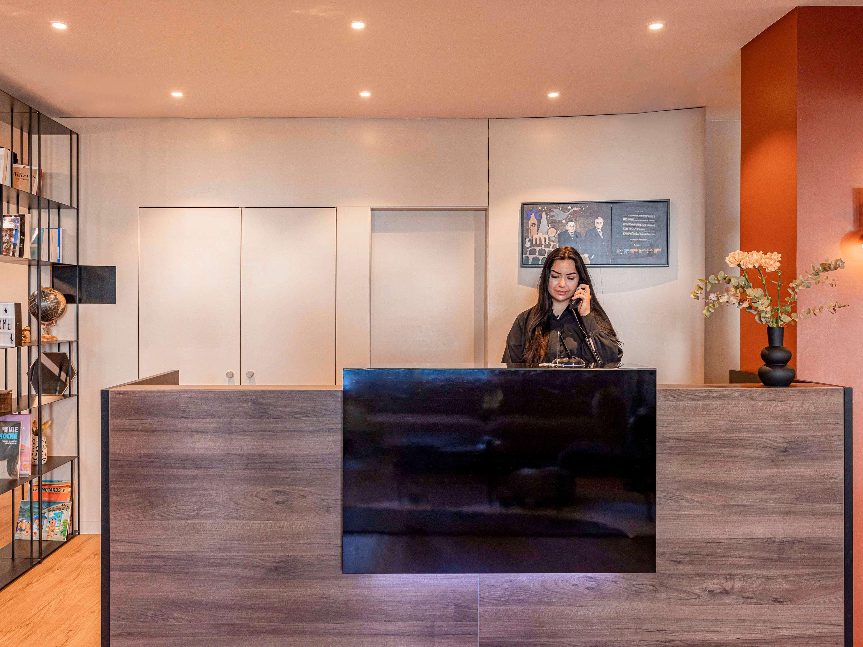 Hotel ibis Sion Est by null