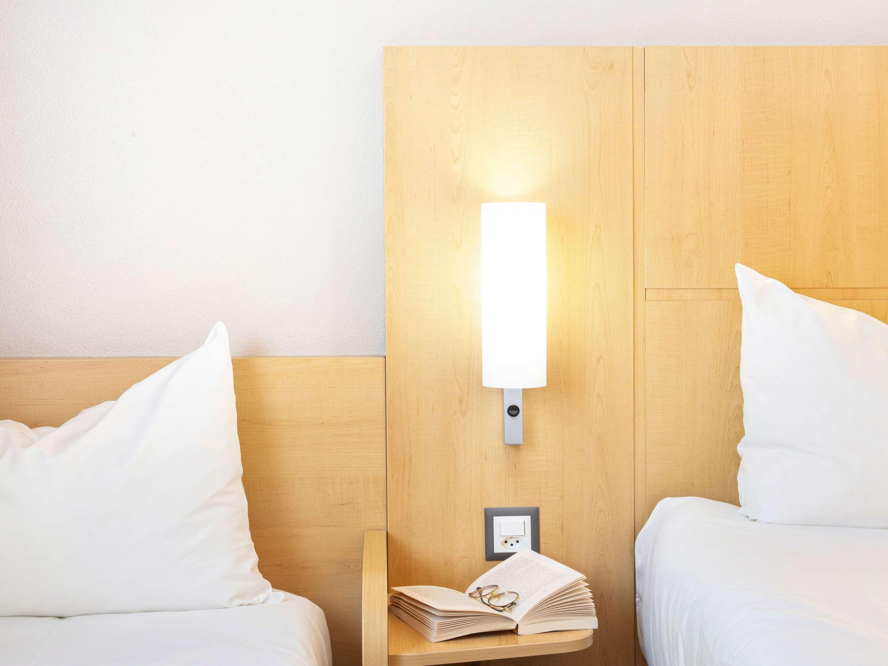 ibis Lugano Paradiso by null