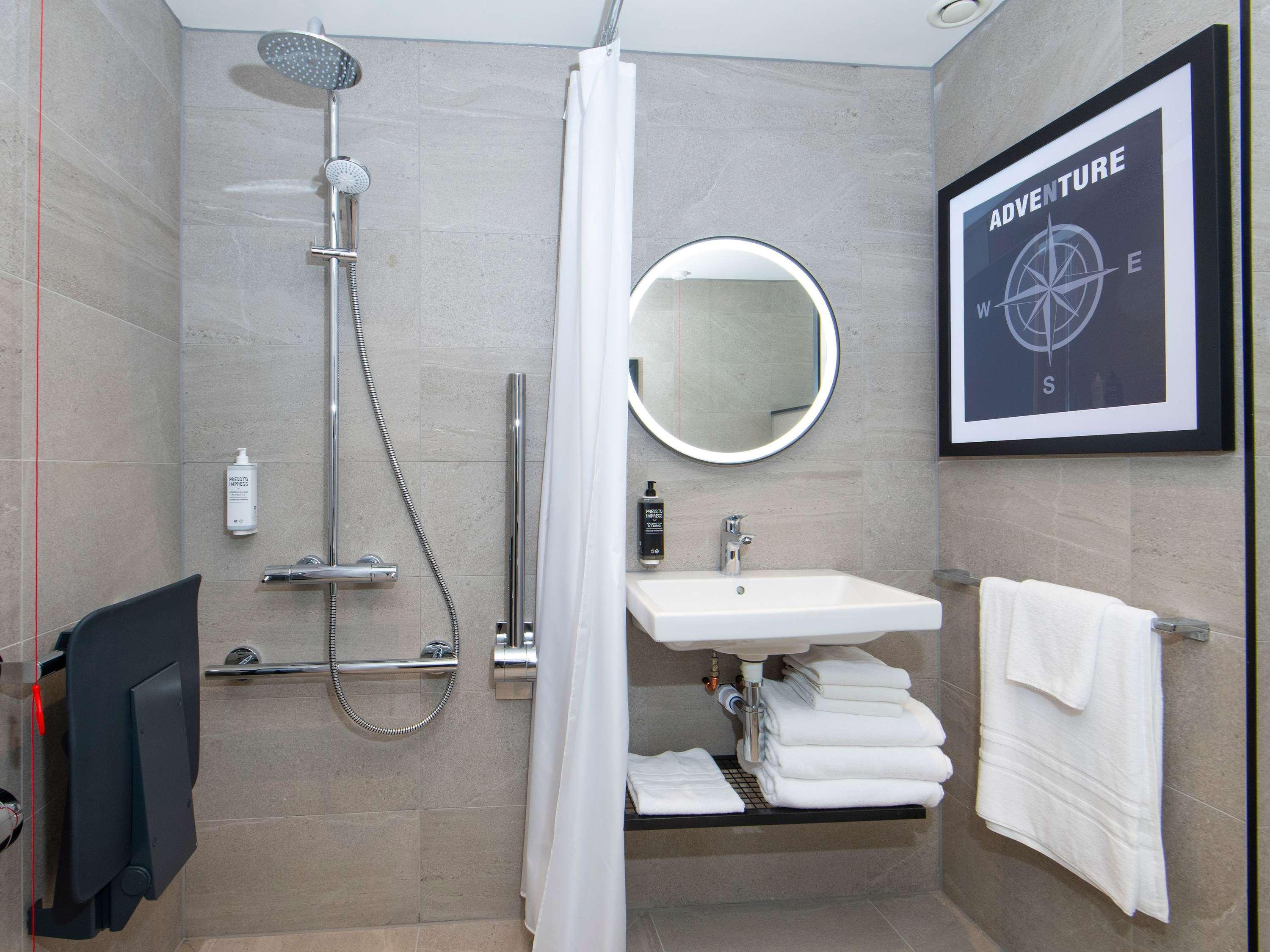 ibis Styles London Gatwick Airport