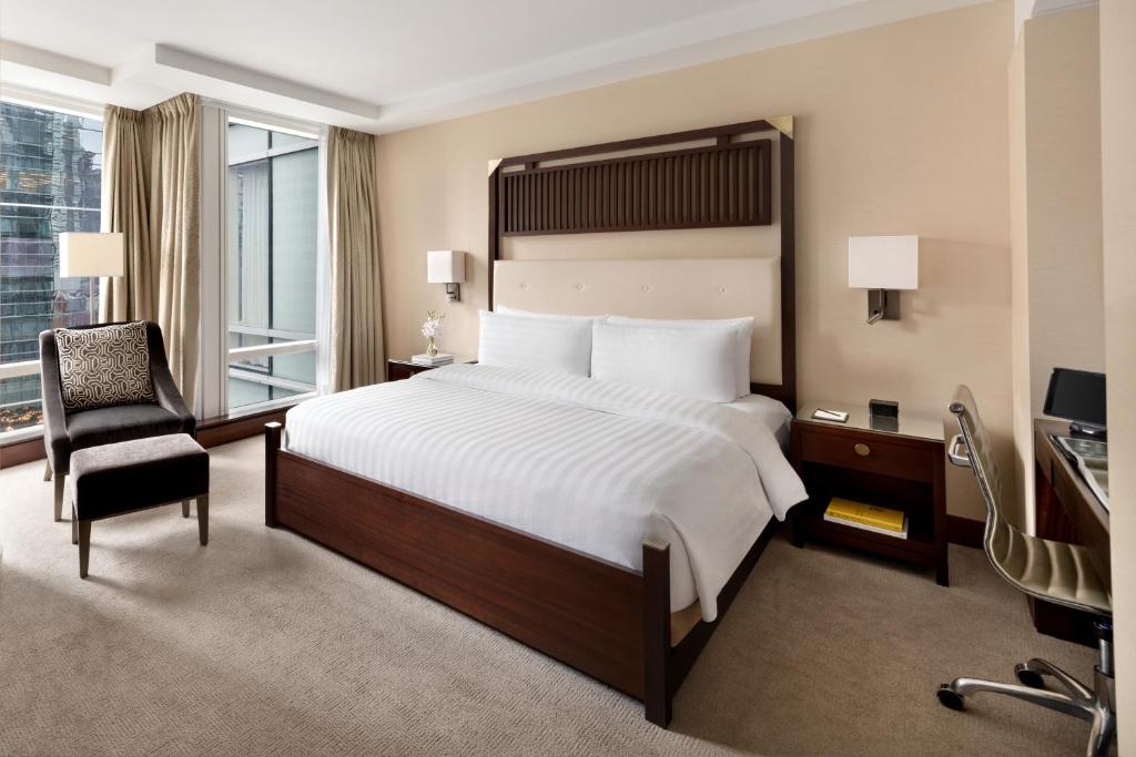 Shangri-La Toronto by null
