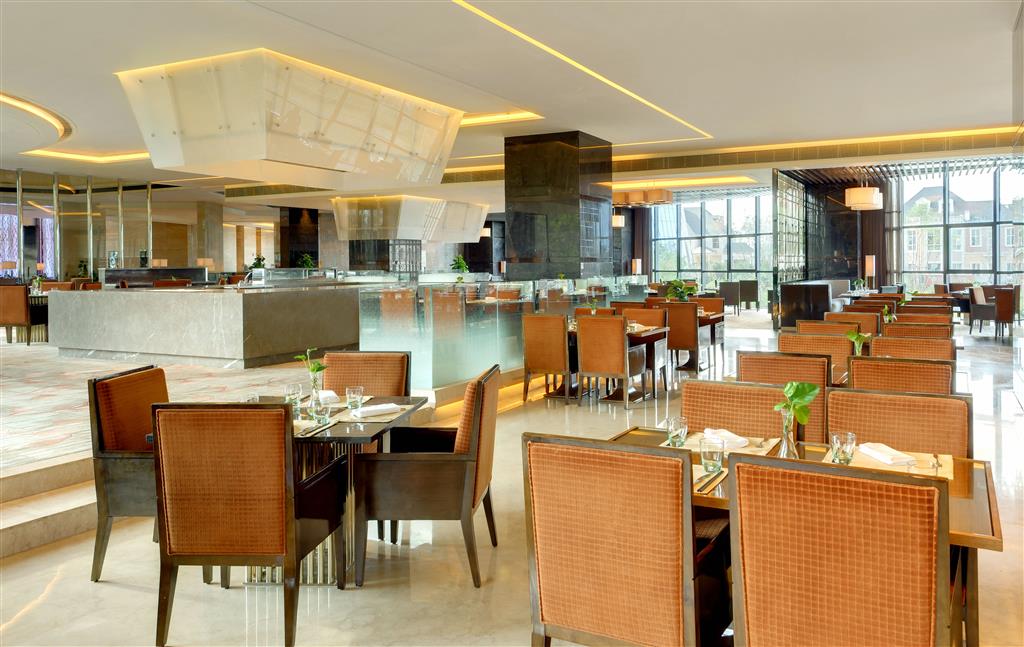 Sheraton Changchun Jingyuetan Hotel
