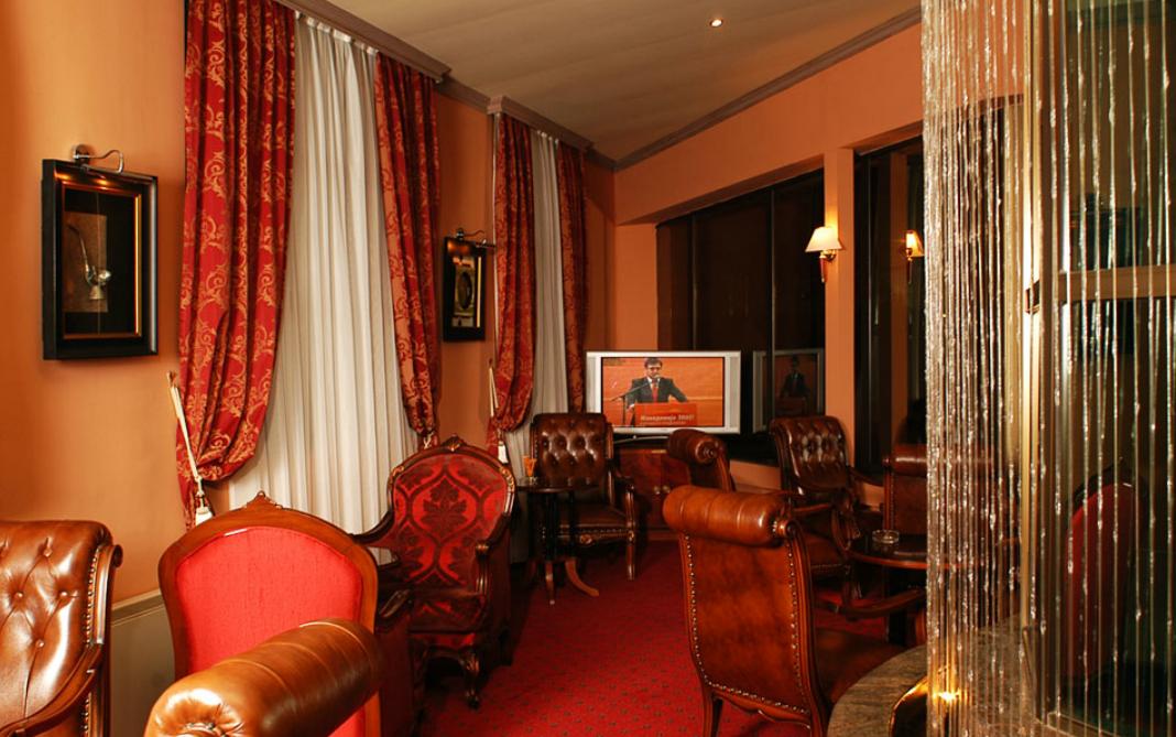 Millenium Palace by null