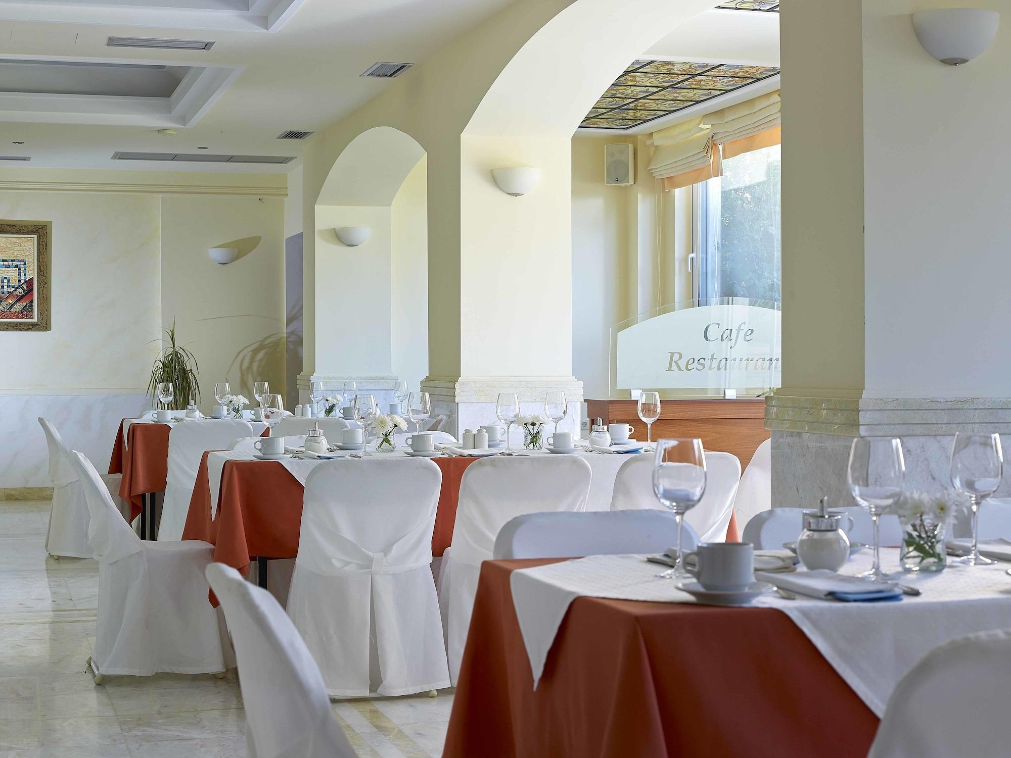 Avantis Suites