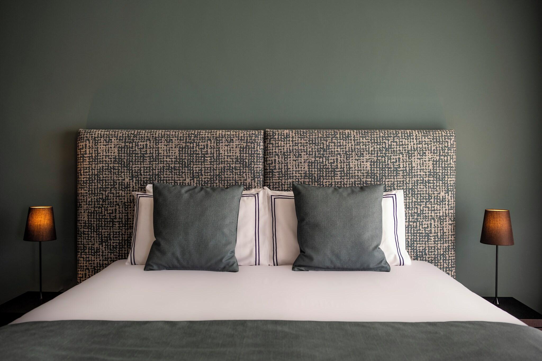 The Waterfront Hotel by null