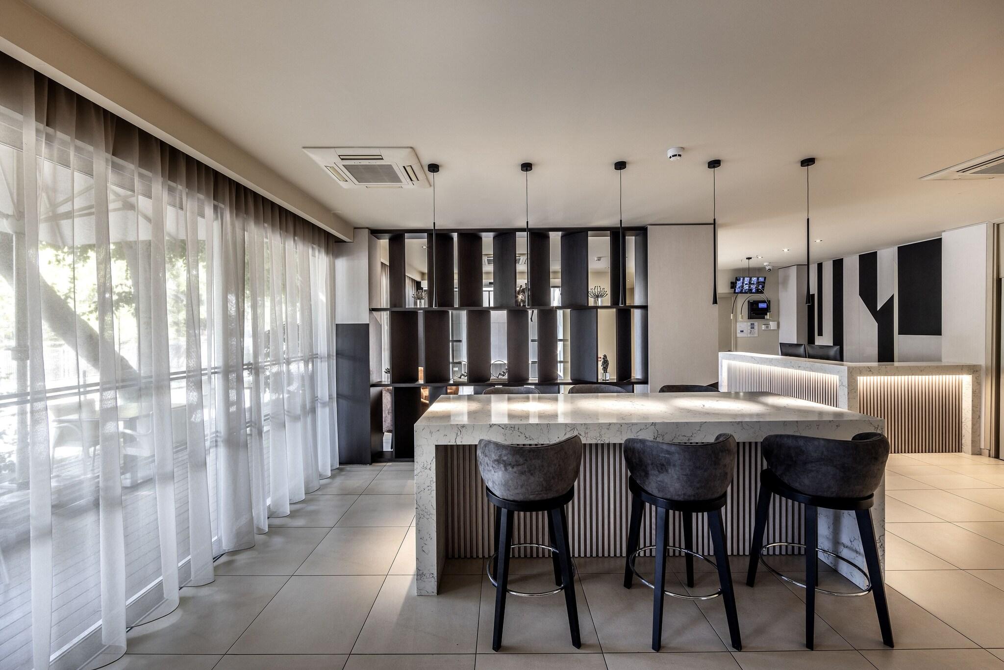 Almond Business Hotel by null