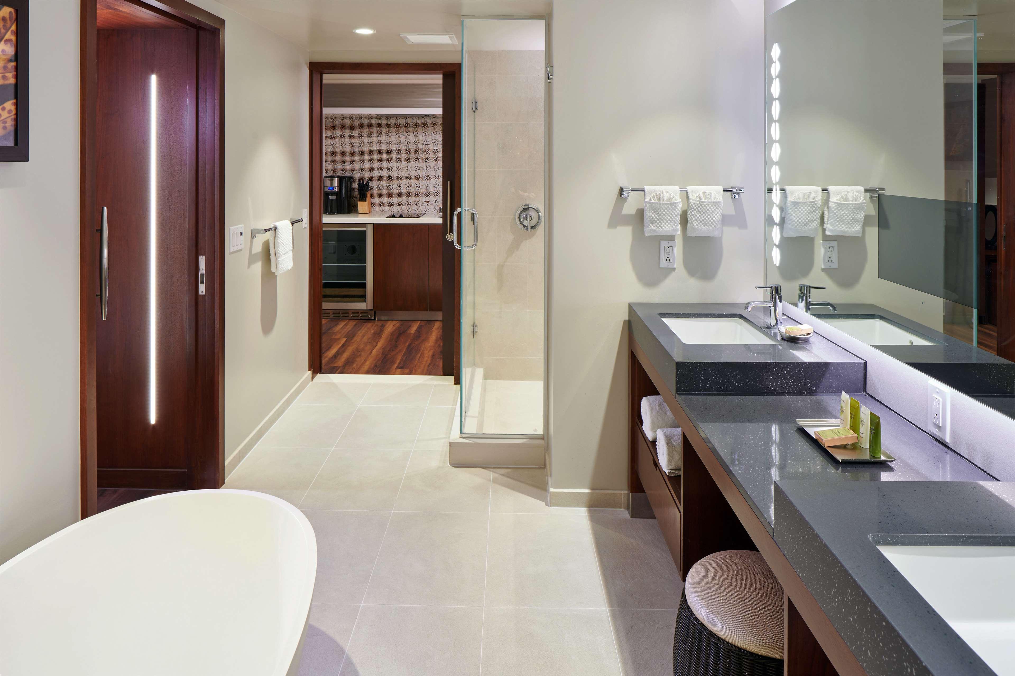 Hilton Grand Vacations Club Hokulani Waikiki Honol