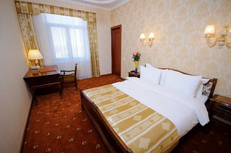 Regency Hotel by null