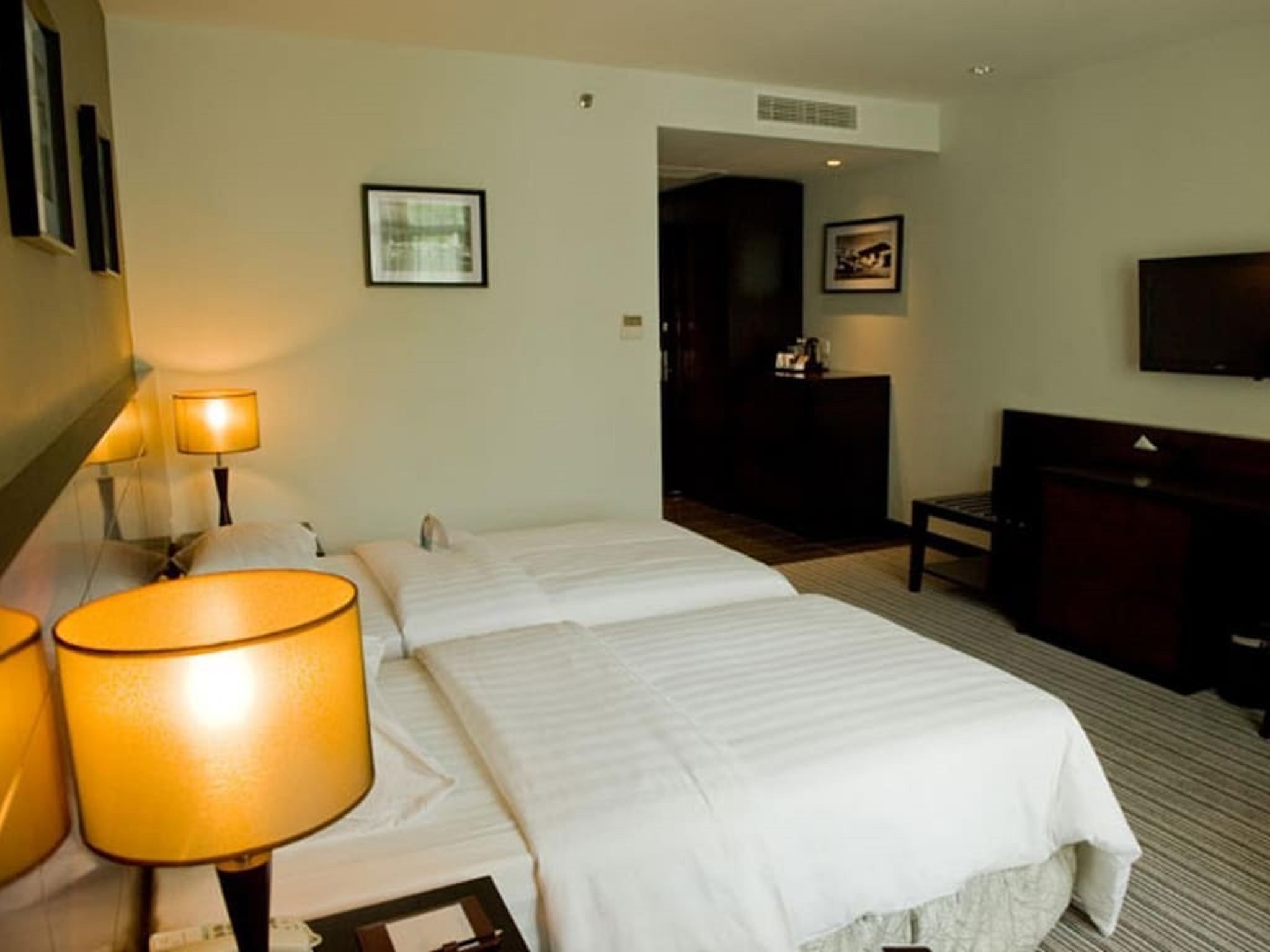 Hotel Sixty3 by null