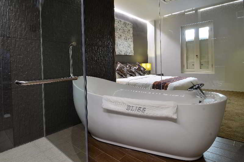 Bliss Hotel Singapore by null