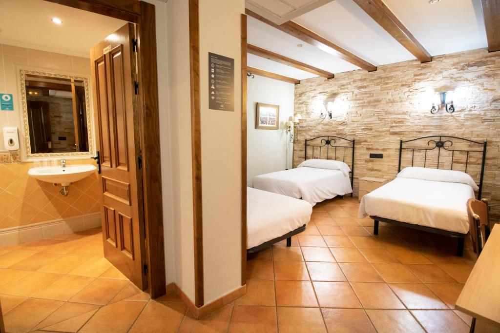 Hostal Alda Casco Antiguo by null