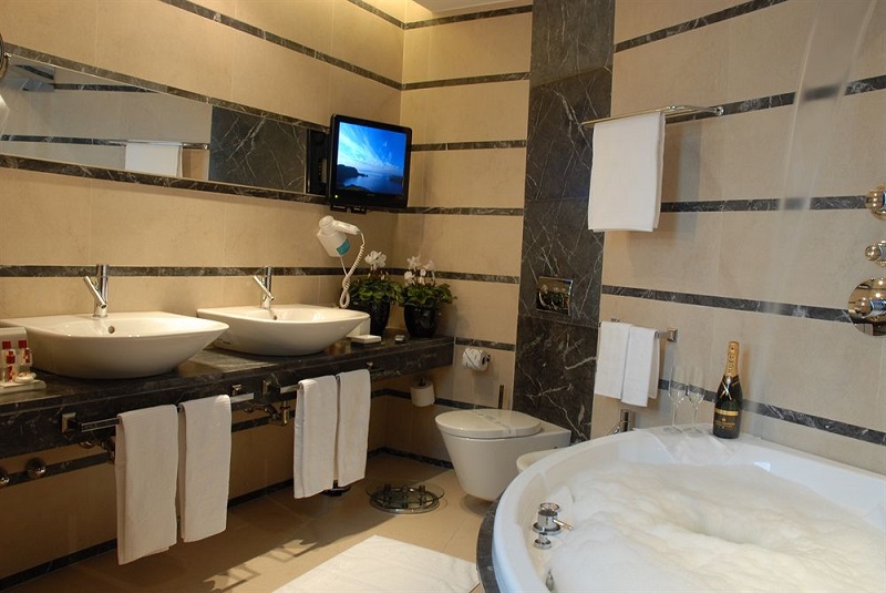 Hotel Excelsior by null