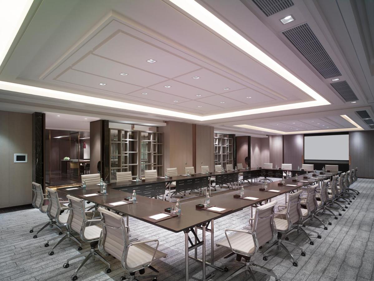 New World Beijing Hotel by null