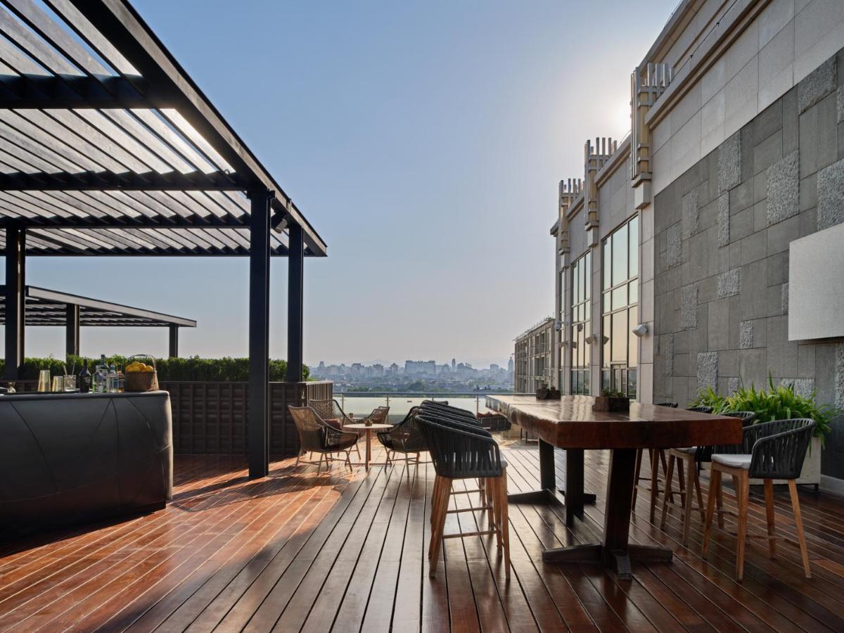 New World Beijing Hotel by null