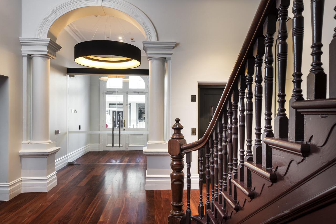 The Melbourne Hotel by null