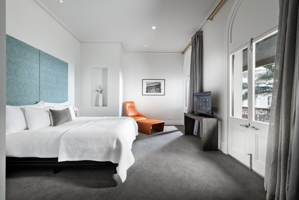 The Melbourne Hotel by null