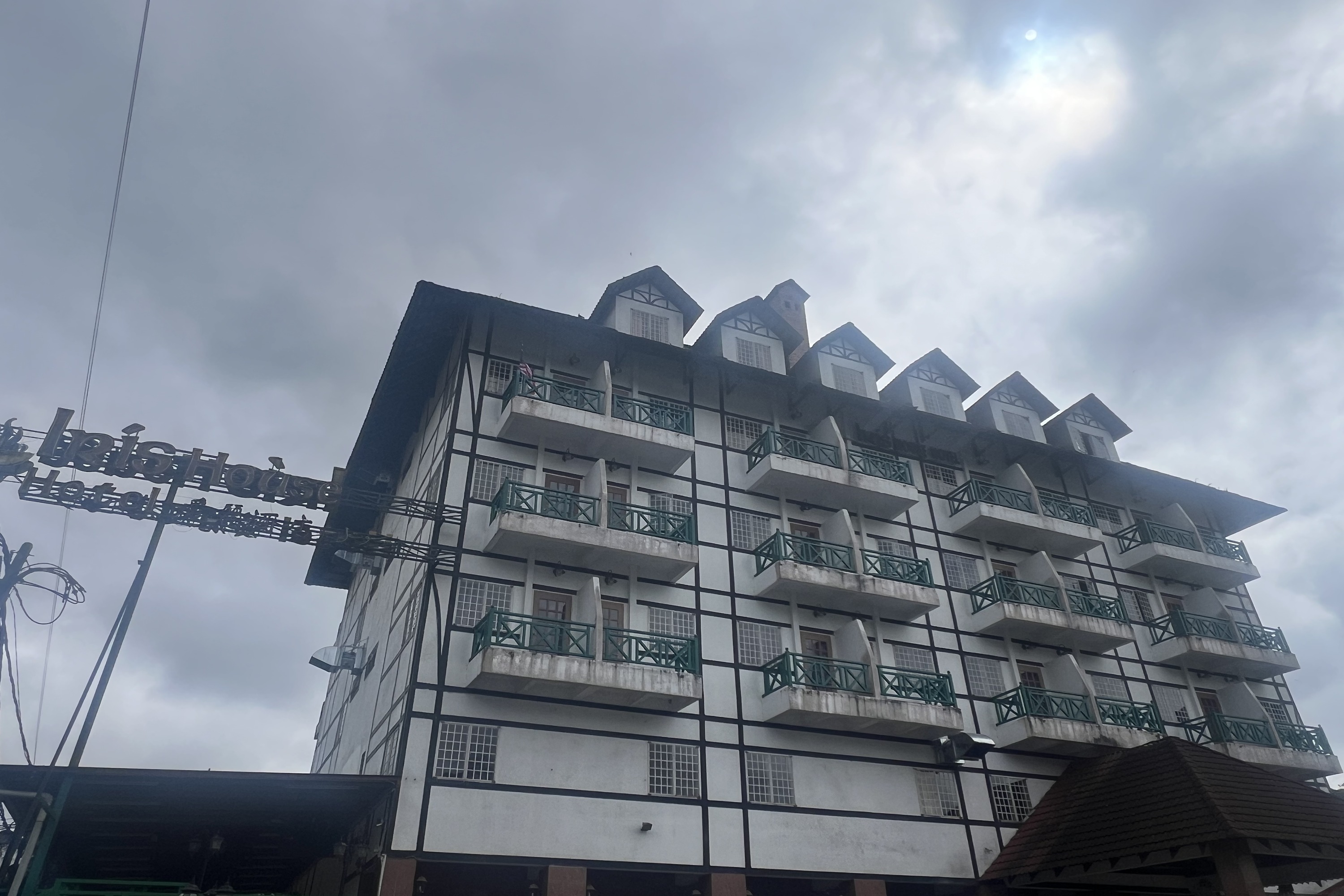 Iris House Hotel