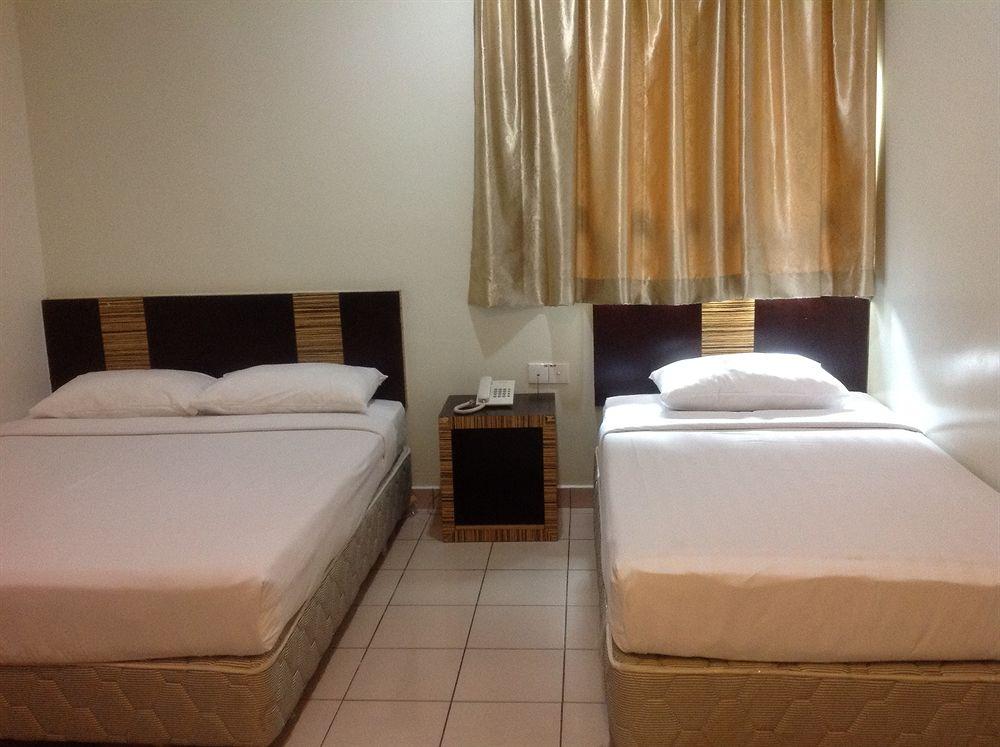 Hotel Traveller