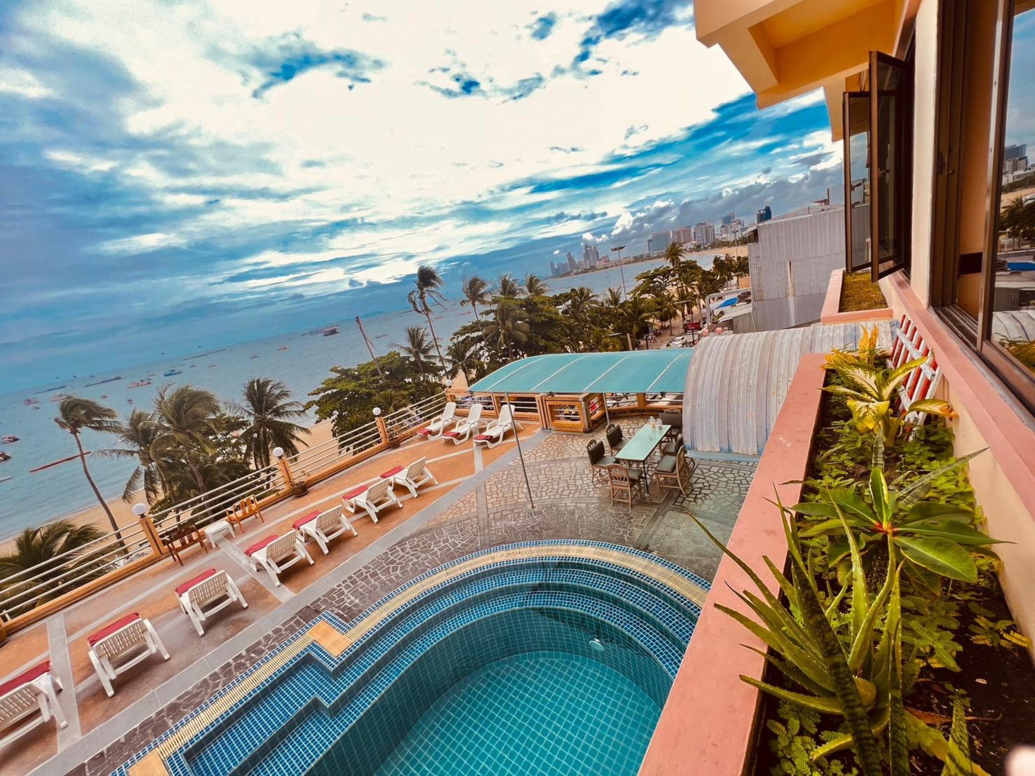 A A Hotel Pattaya