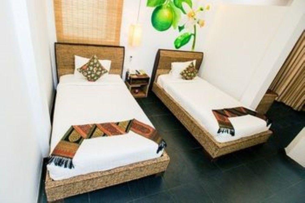 Monsoon Riverside Hostel by null