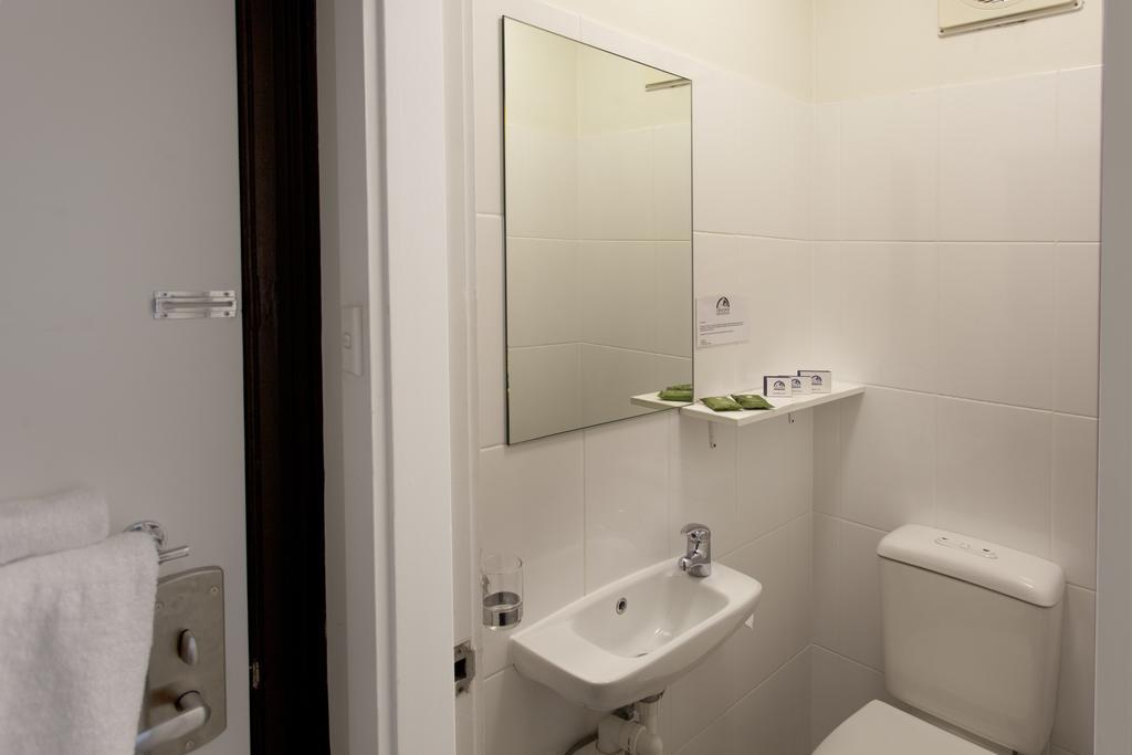 Cremorne Point Manor