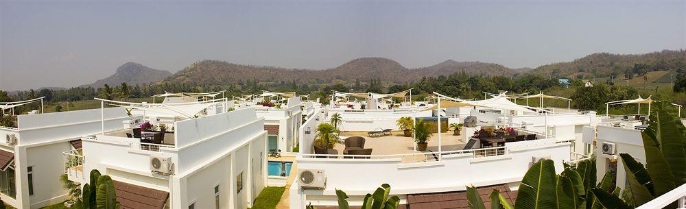 Pineapple Hills Resort, Pran Buri