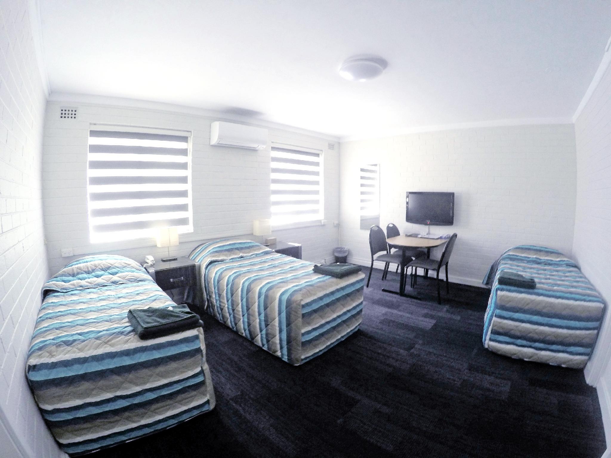 City Waters Motel by null