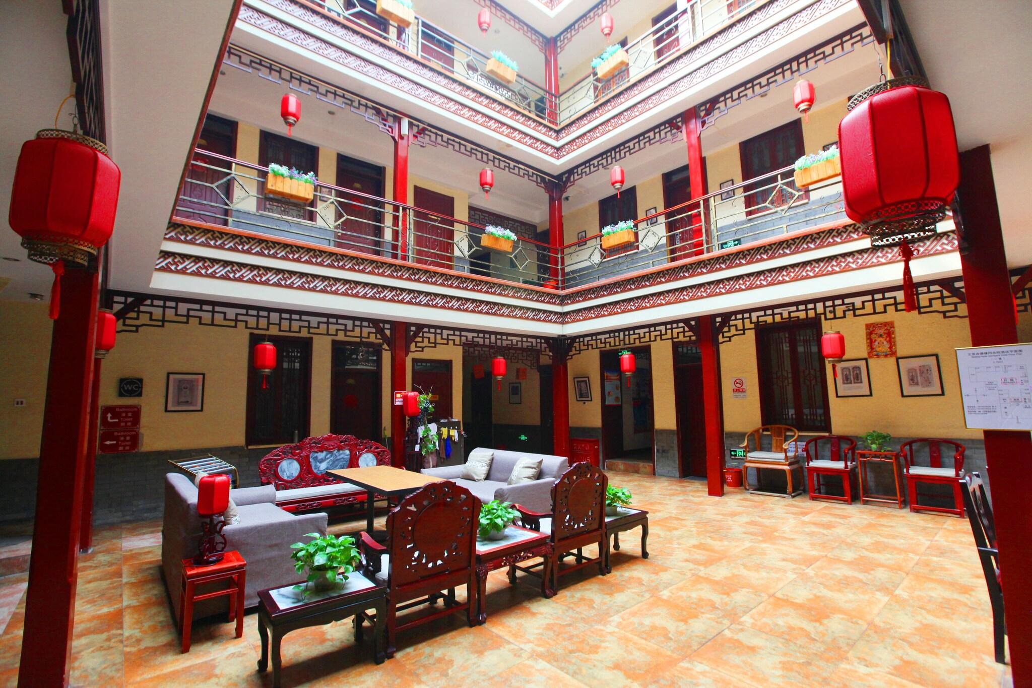 Hyde Courtyard Hotel