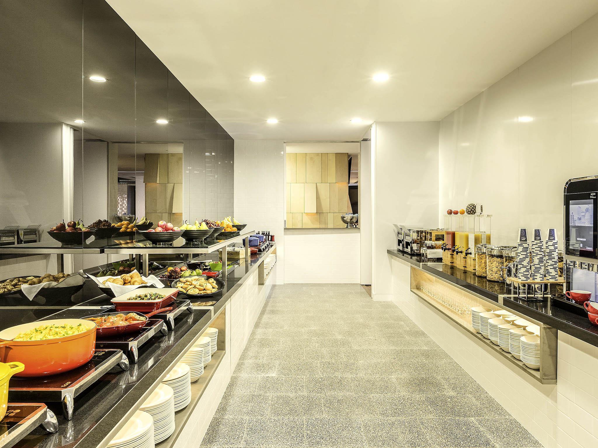 ibis Adelaide by null