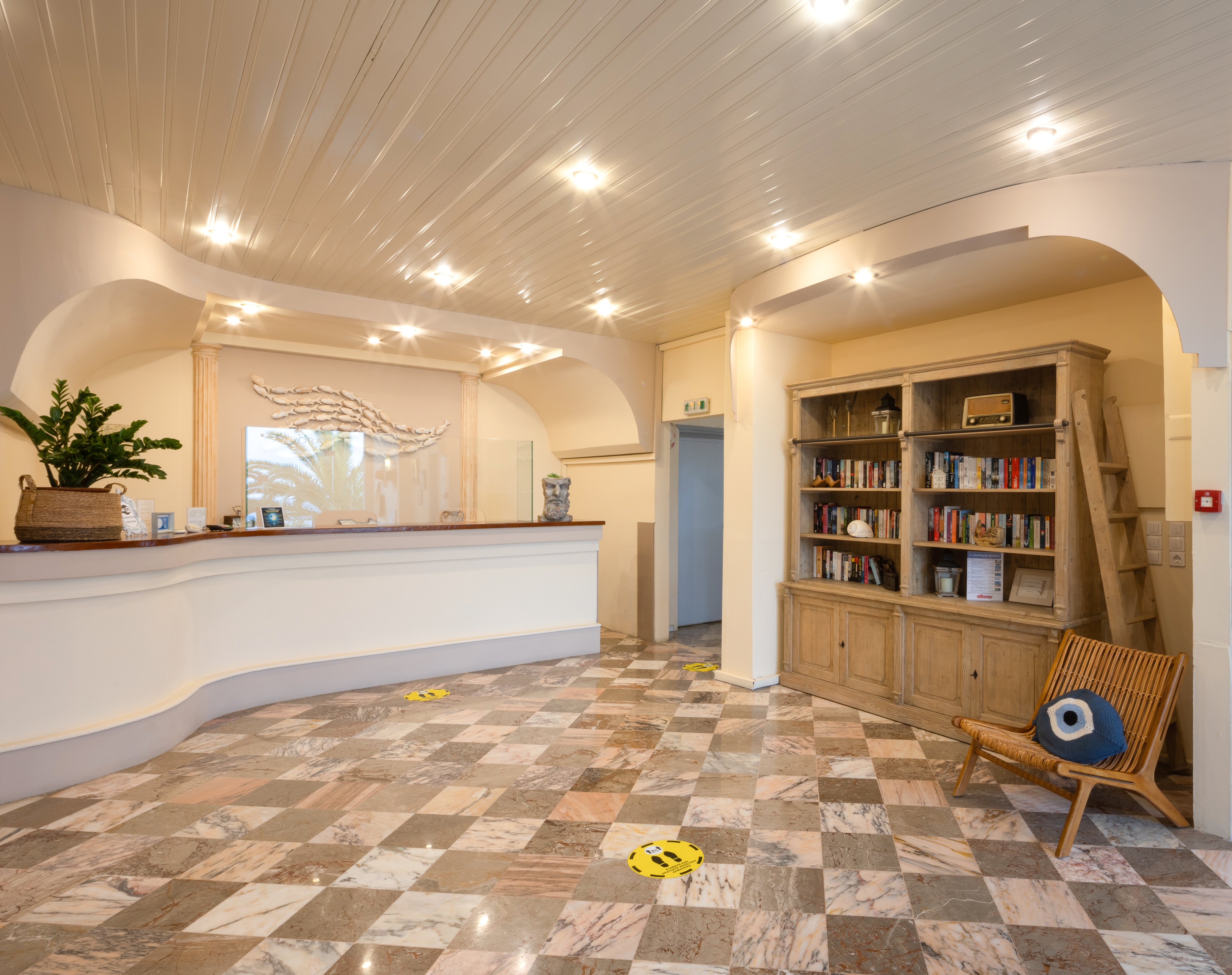 Aurora Beach Hotel - Poză