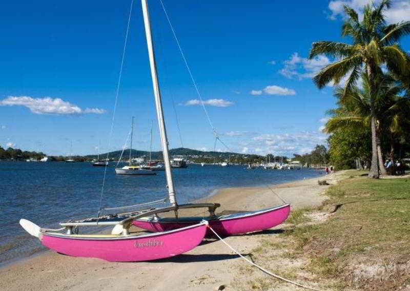 Noosa Sun stay along the River by null