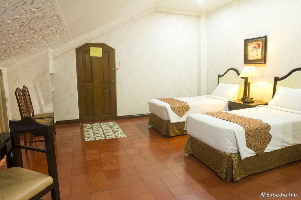 White Knight Hotel Intramuros by null