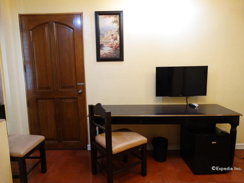 White Knight Hotel Intramuros by null