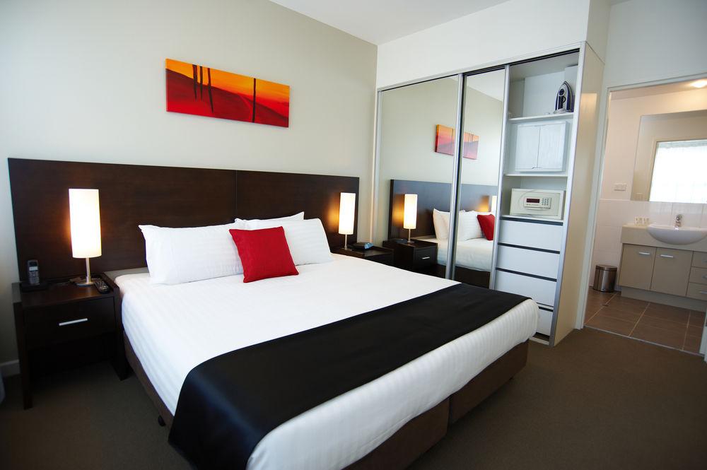 Quest Mawson Lakes by null