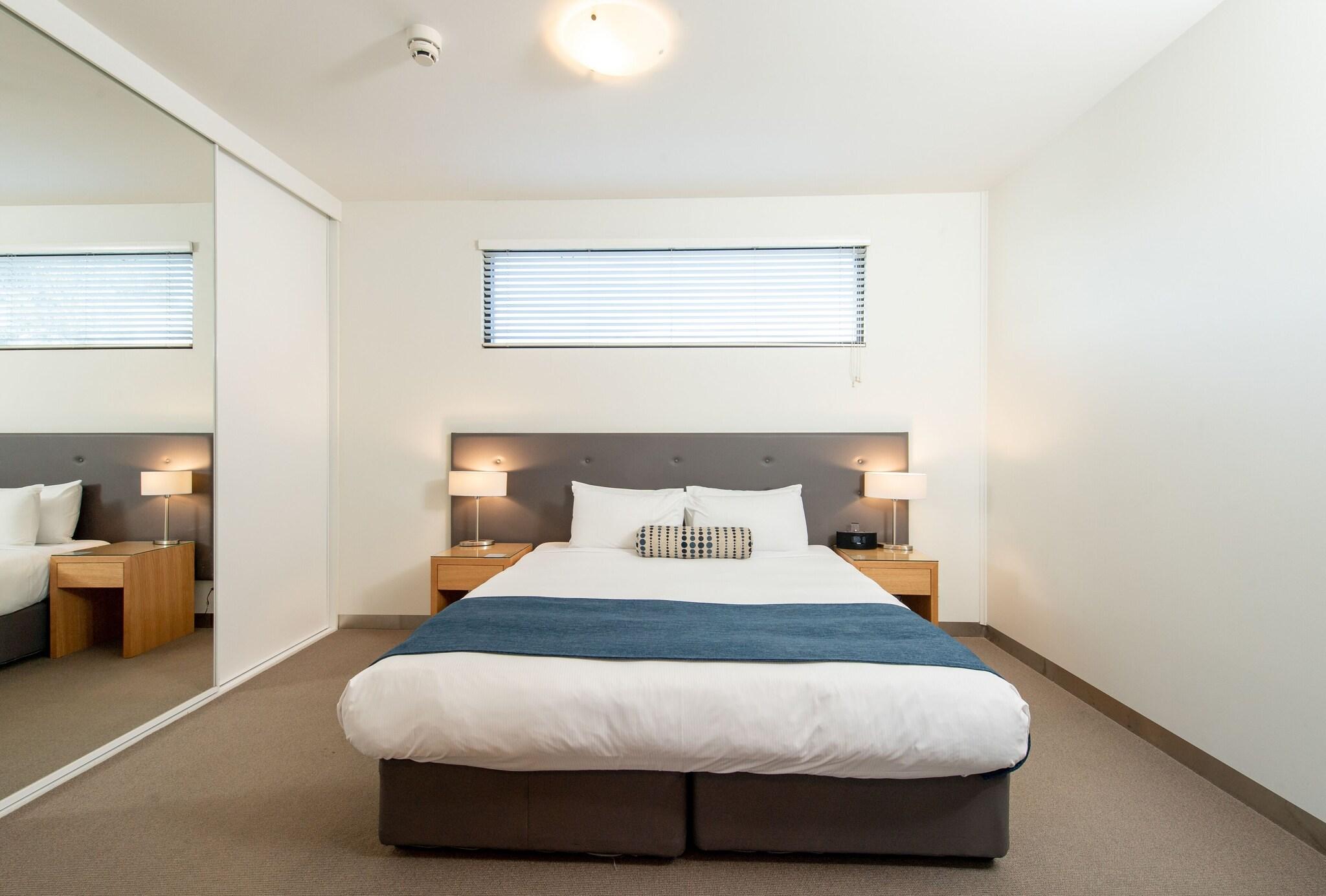Mawson Lakes Hotel by null