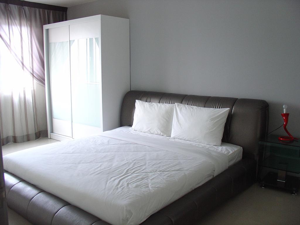 Duta Hotel & Residence