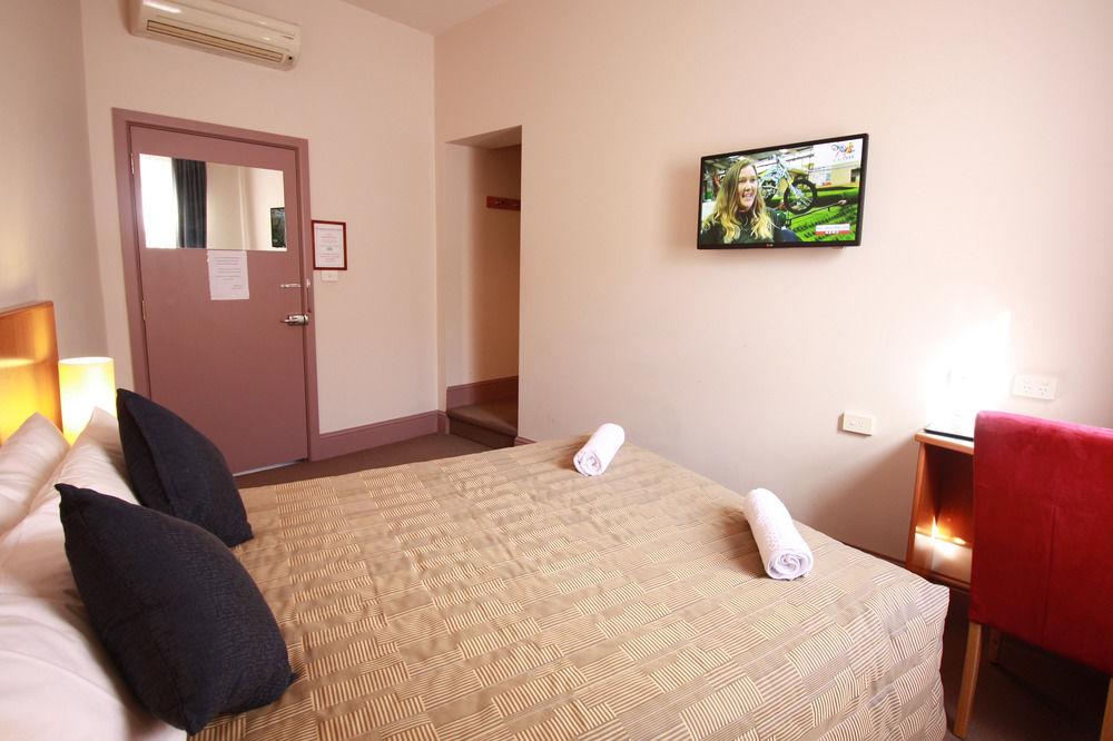 Central Hotel - Bar, Bistro, Gaming & Accommodation by null