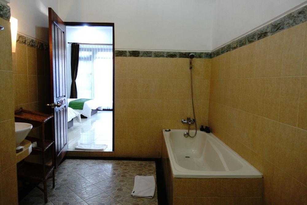 Gracia Bali Villas - photo