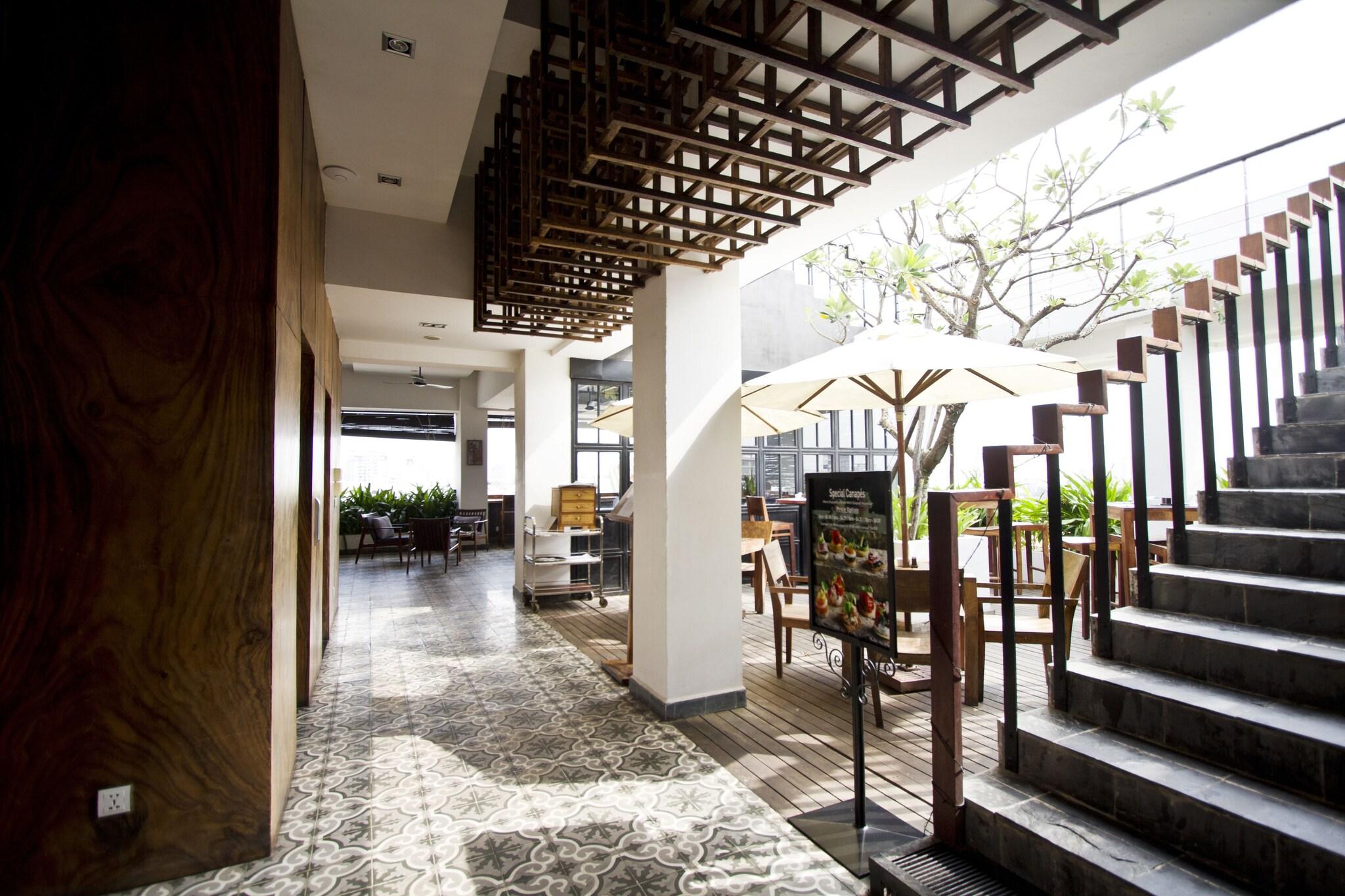 Patio Hotel and Urban Resort by null