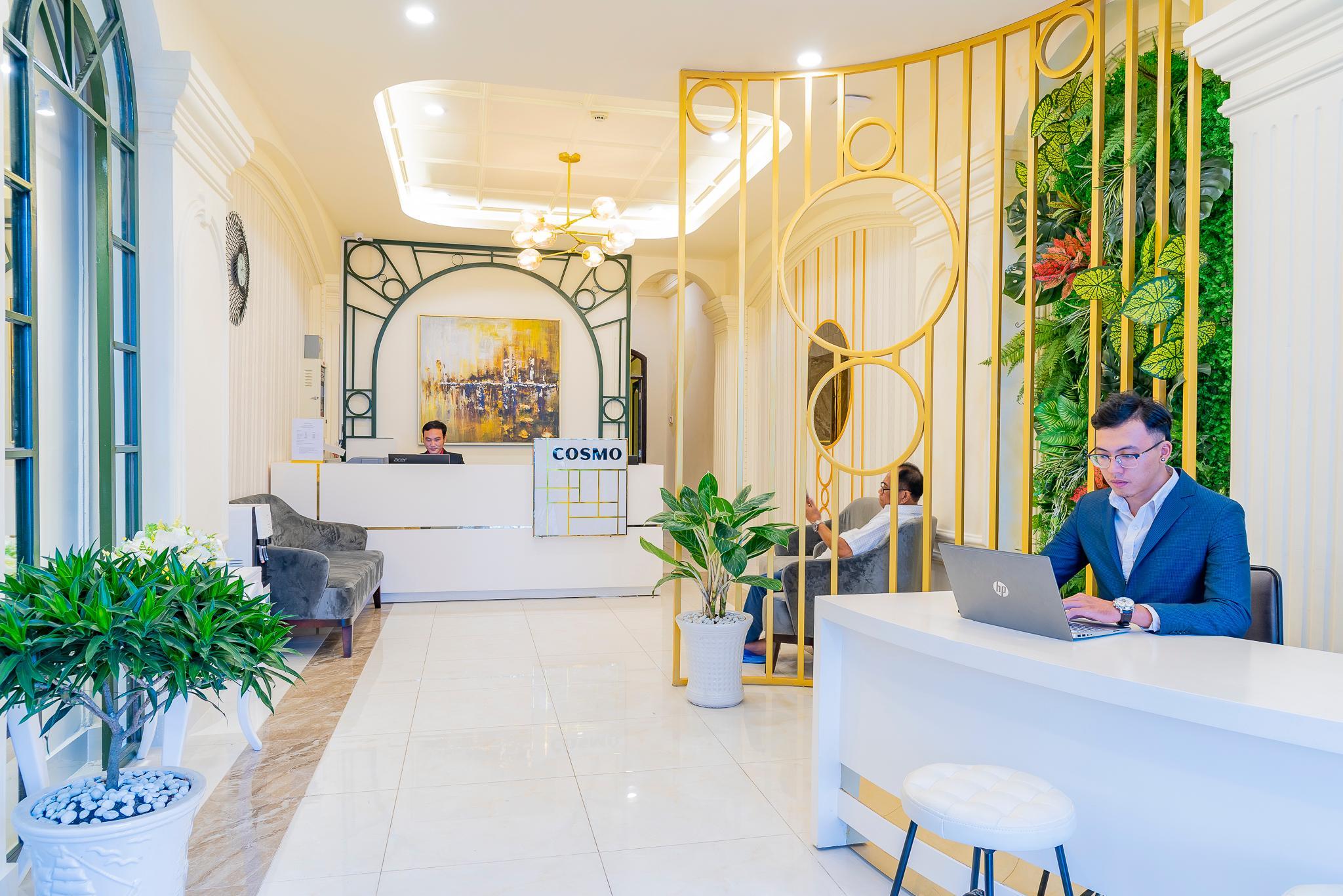Cosmo Square Hotel