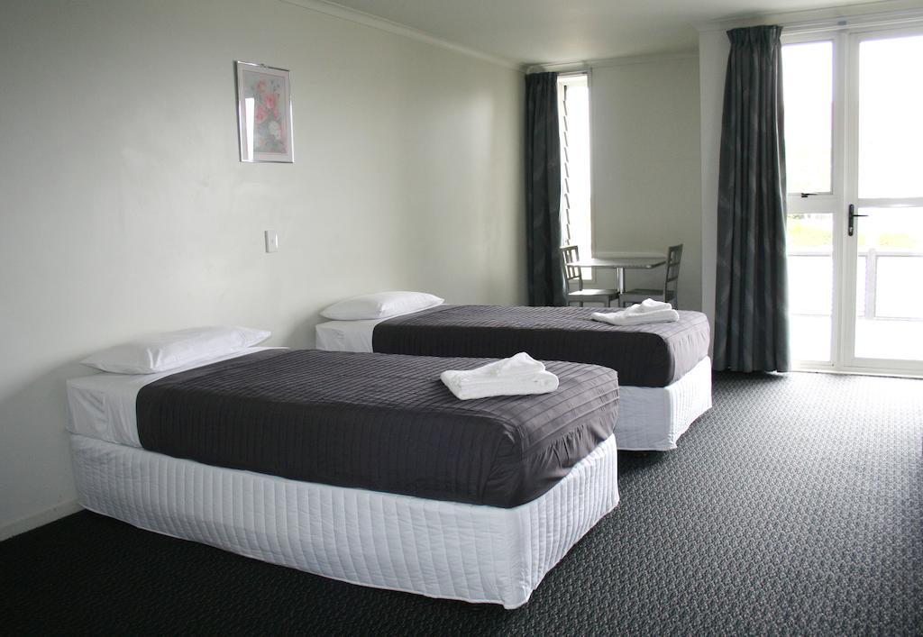 Silver Fern Lodge by null