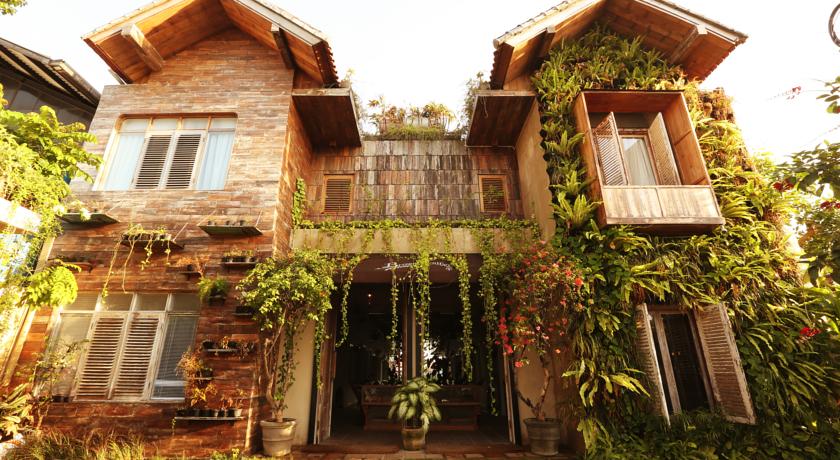 Brown Feather Hotel by null