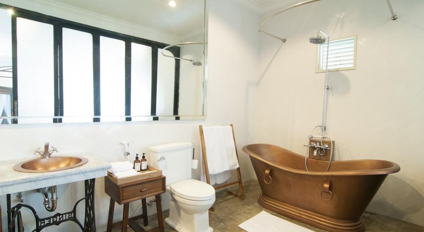 Brown Feather Hotel by null