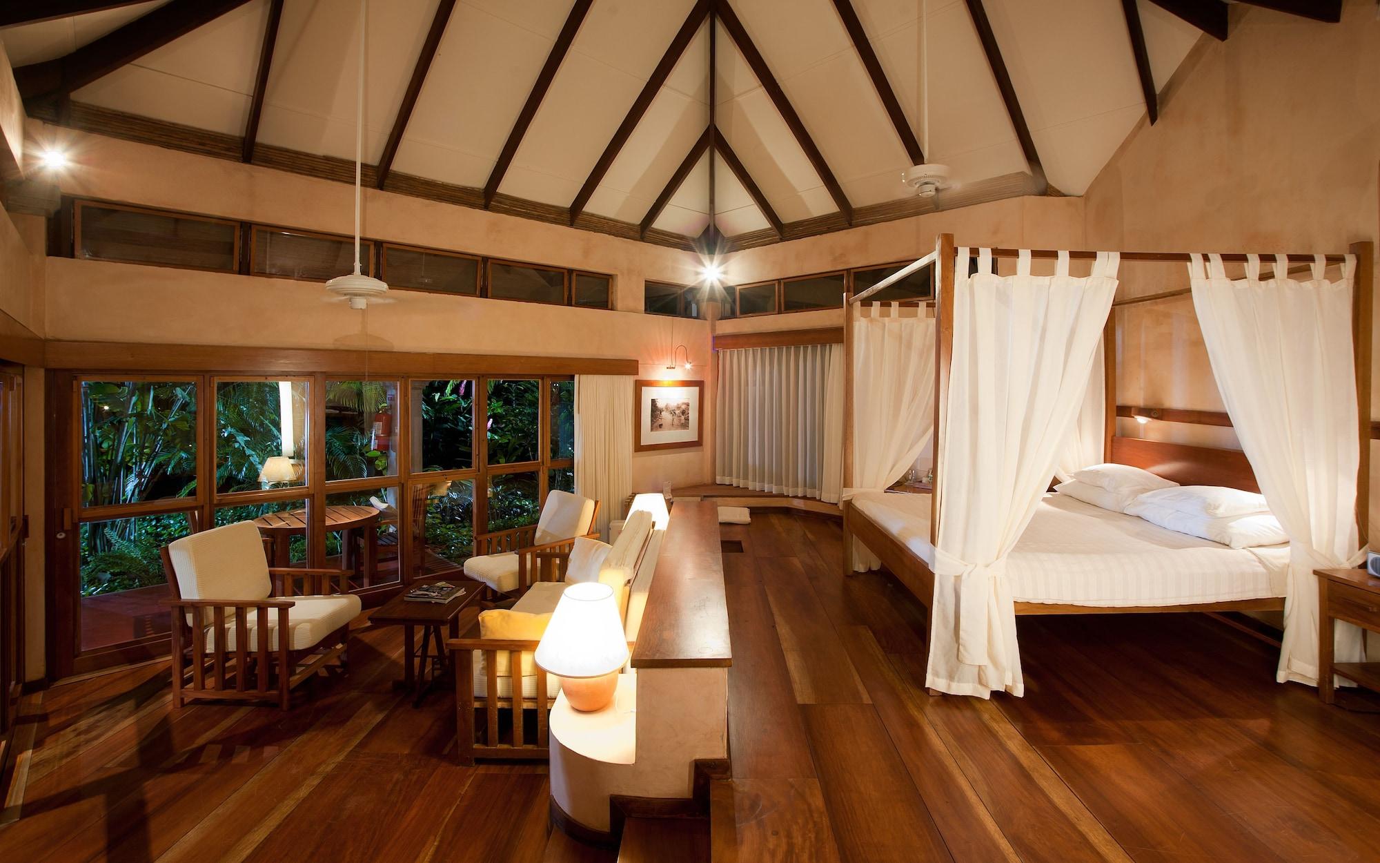 Capitán Suizo Beachfront Boutique Hotel by null