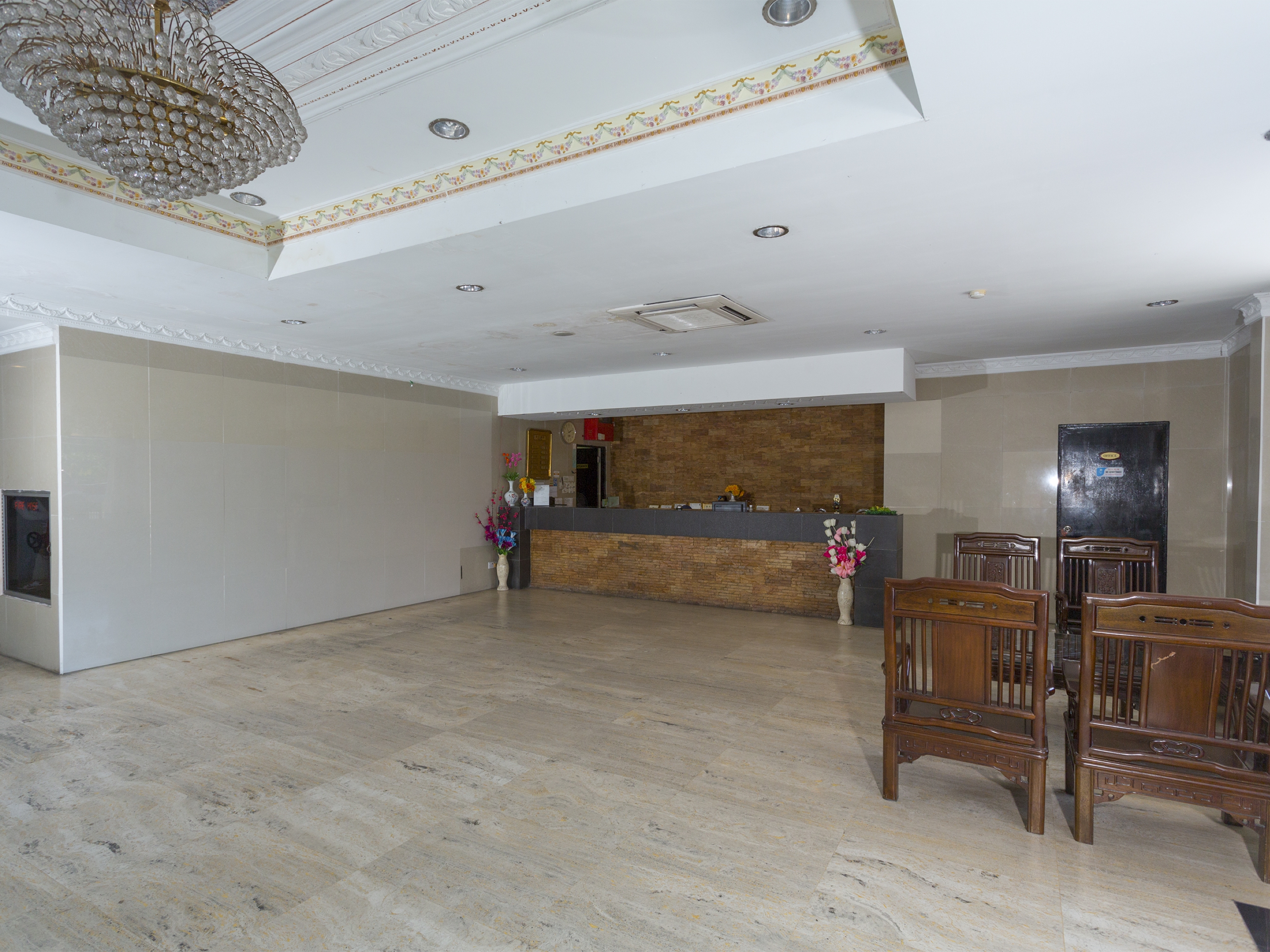 89619 De Choice Hotel