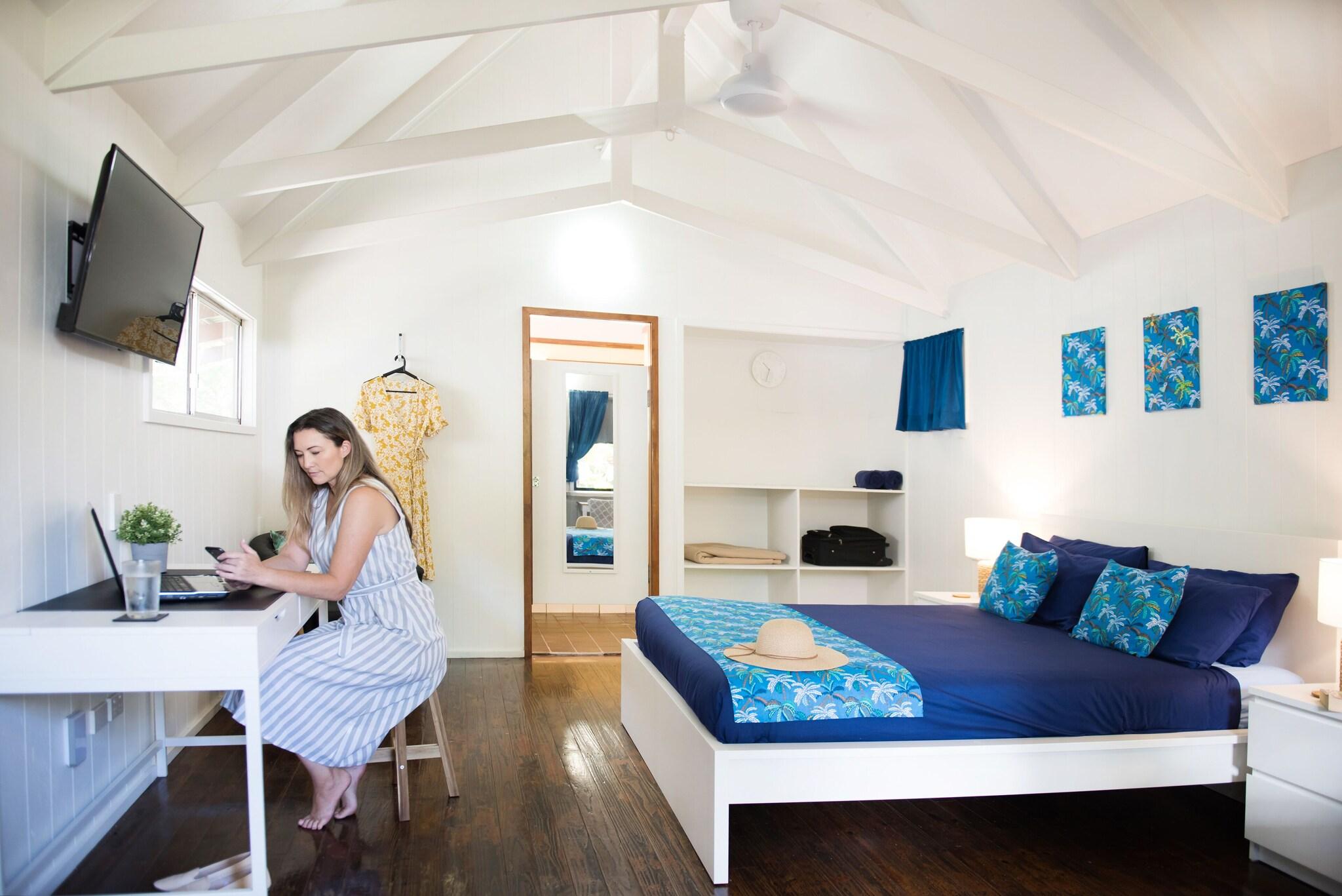 Magnums Hotel by null