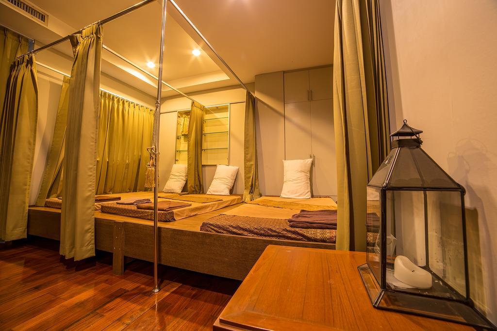 Triple 8 Inn Bangkok, Bang Rak
